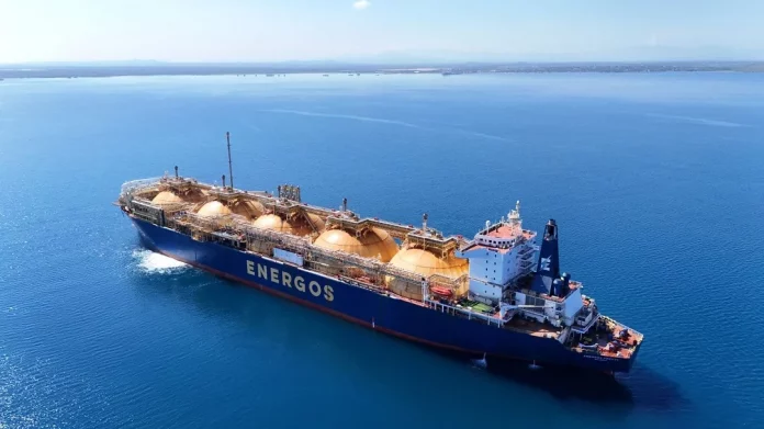 Llegada-de-buque-de-energia