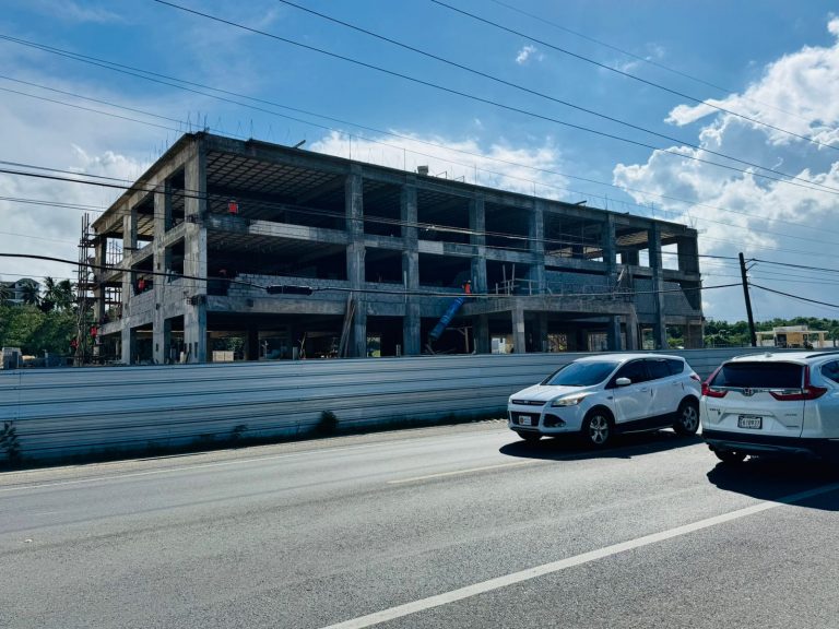 Avanza a buen ritmo la construcción del Hospital Traumatológico de Sosúa