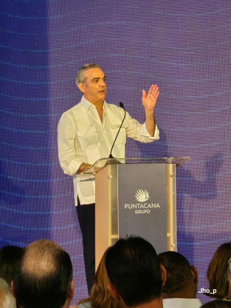 Abinader resalta avances en conectividad y desarrollo en la Costa Norte: Punta Bergantín marca el nuevo modelo del turismo dominicano