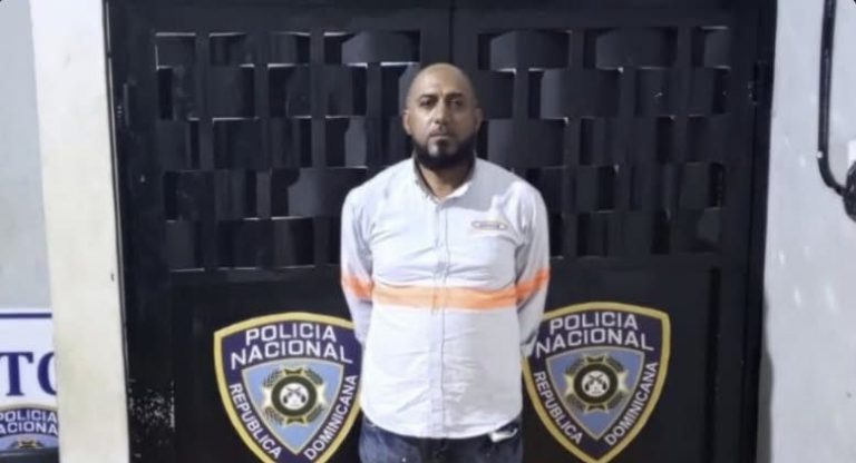 Capturan en Barahona a hombre acusado de agredir físicamente a sus hijas menores