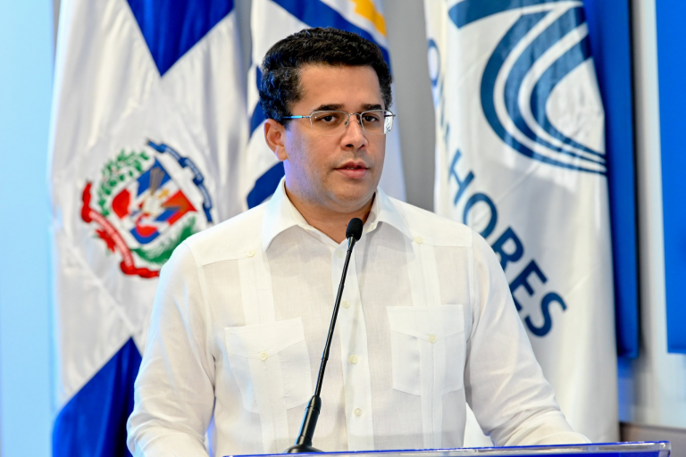 Collado advierte: “En Sosúa no habrá abuso ni explotación infantil”