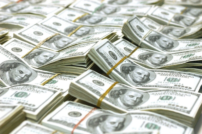 El dólar se cambia este jueves para la venta a 64.24 pesos