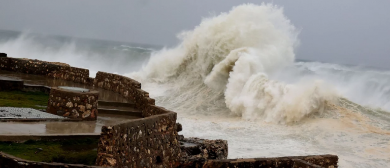 Olas de hasta 9 pies impactarán la costa caribeña por la tormenta Melissa