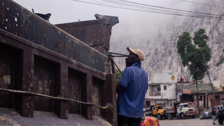 Aumentan a tres los muertos en Haití por los efectos de la tormenta tropical Melissa