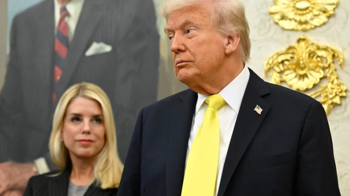 donald-trump-pam-bondi-