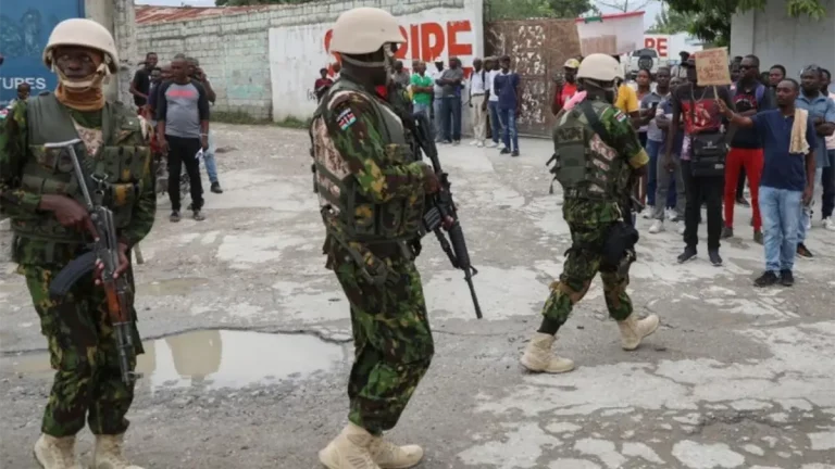 Kenia celebra como un "avance positivo" el despliegue de una fuerza antipandillas en Haití