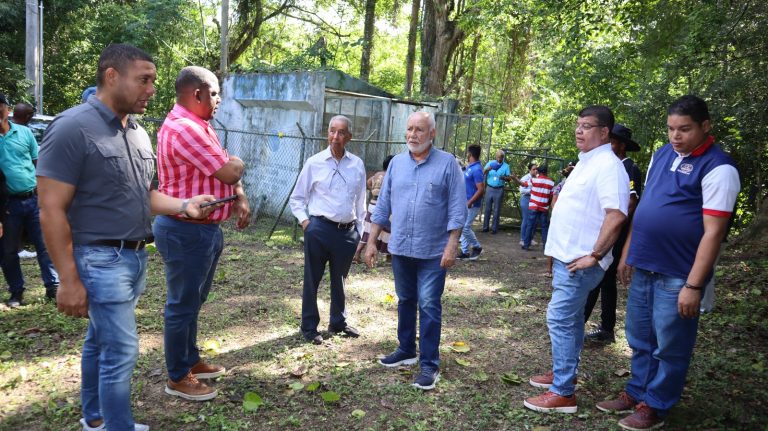Durán Garden y Otto Gómez supervisan proyectos que ejecuta CORAAPPLATA en Estero Hondo