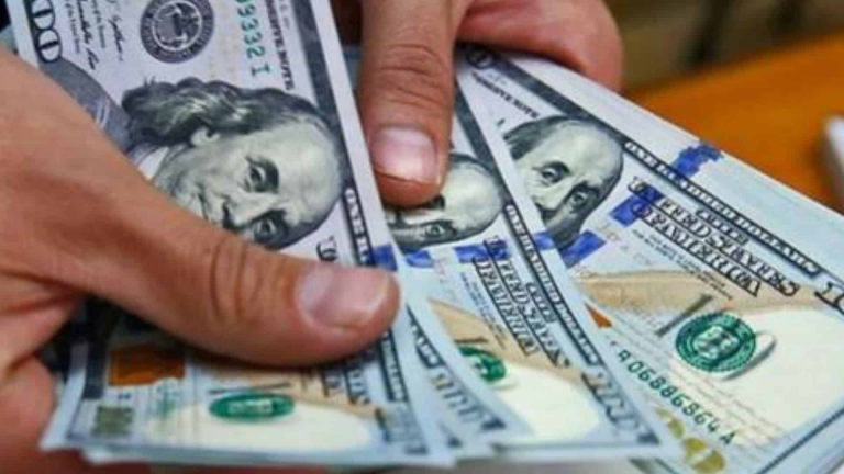 Apresan a cinco personas con 2,800 dólares falsos en Santiago