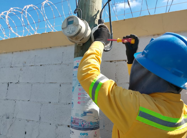 Edesur factura RD$46 millones por conexiones ilegales