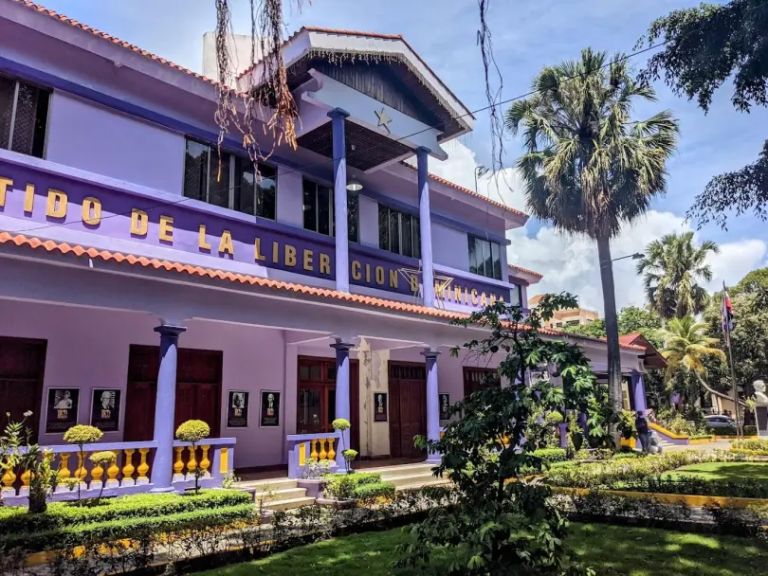 PLD asegura que 1,5 millones de dominicanos han abandonado el país entre 2020 y 2024