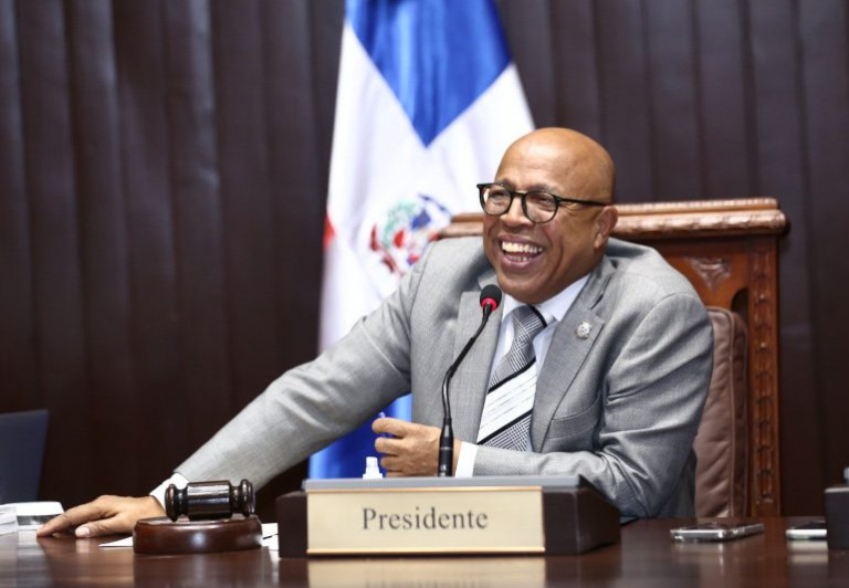 Alfredo Pacheco felicita a La Casa de Alofoke 2 por imponer el Récord Guinness