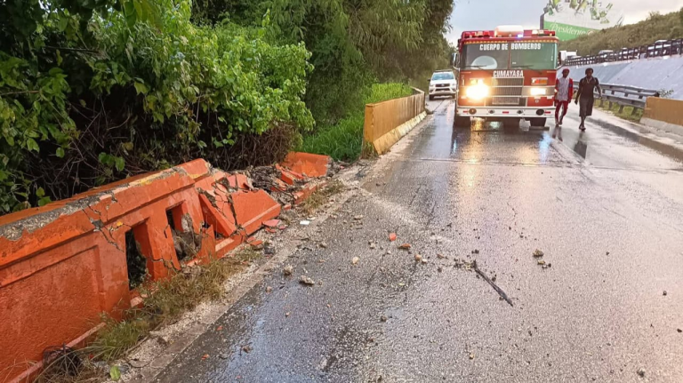 Identifican a los conductores involucrados en accidente entre grúa y camión trompo en el km 14 de Cumayasa