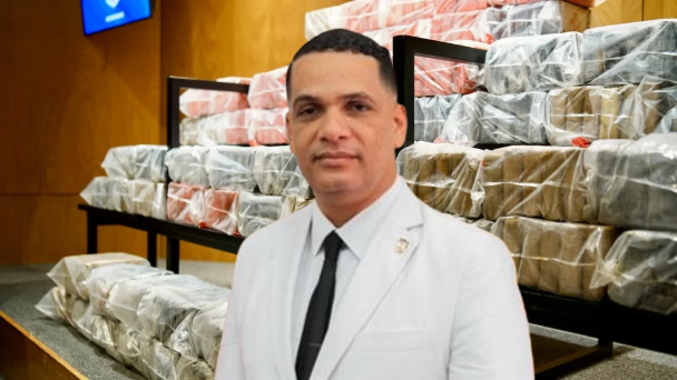 regidor-removebg-preview