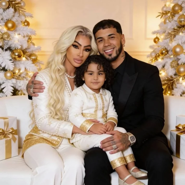 «Yailin La Más Viral comparte foto navideña con Anuel AA: ¿Reconciliación o edición digital?»