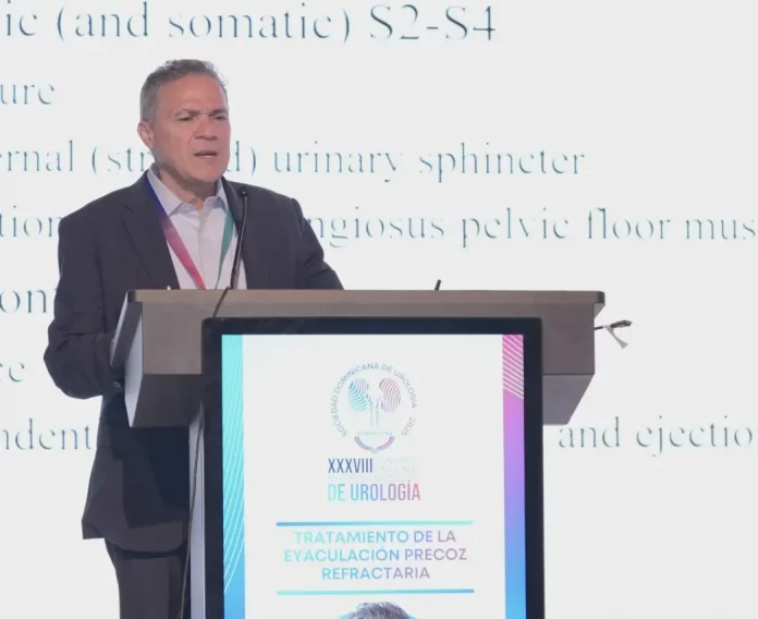 Dr.-Pedro-Maria-en-disertacion