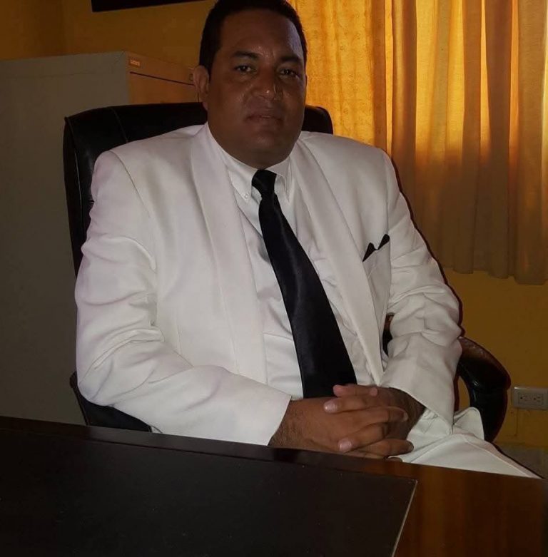 Alcalde Israel Brito evoluciona favorablemente tras procedimiento quirúrgico