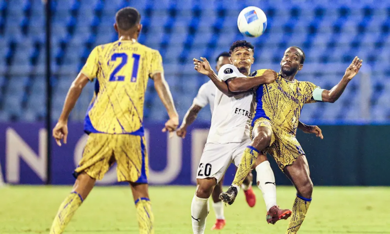 Cibao FC y Defence, por cupo a la Copa de Campeones