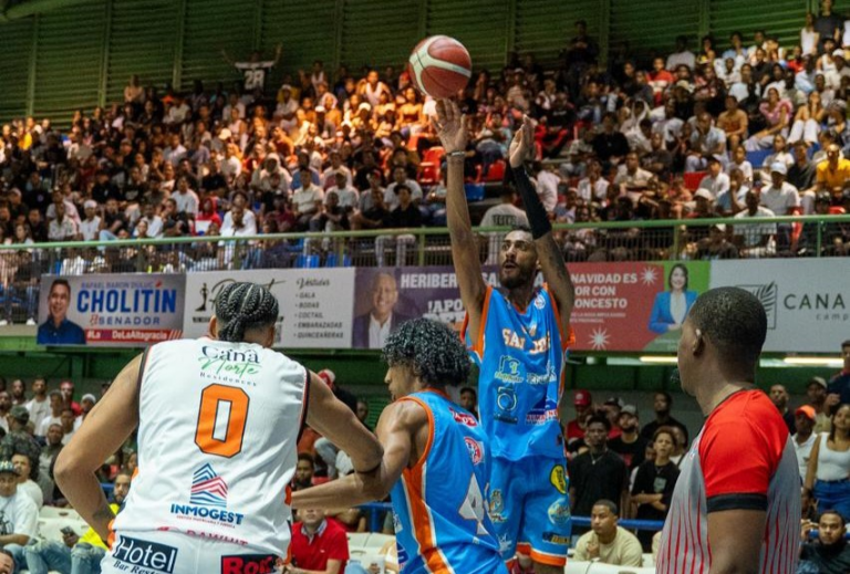 Clubes San José y San Francisco vencen en el TBS Higüey 2025