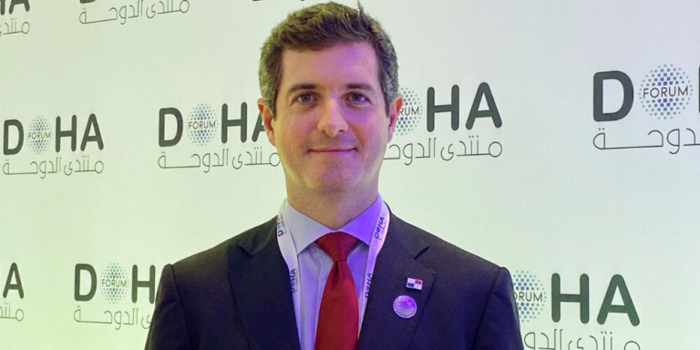 Panamá ofrece mediar entre EE.UU y Venezuela y "acoger" temporalmente "a ciertas personas"