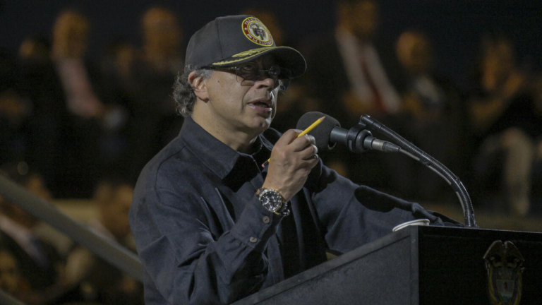 Petro afirma que cuerpos hallados en La Guajira podrían ser dominicanos y pide investigar supuesto bombardeo de EEUU