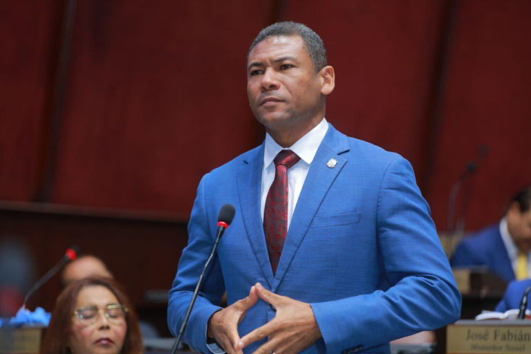 Fuerza del Pueblo exige indexación salarial en el presupuesto 2026: ¡Basta ya de golpear al pueblo!