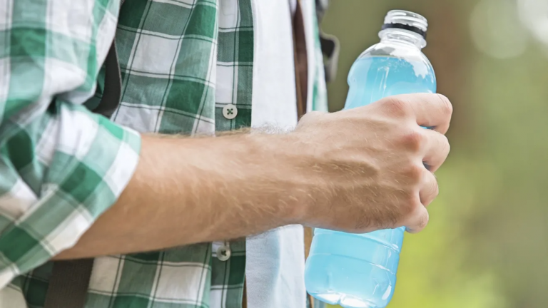 Riesgo de ACV: Consumo excesivo de bebidas energéticas amenaza gravemente la salud cerebral