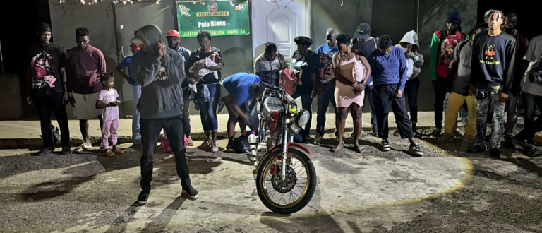 Ejército detiene motociclista que guiaba grupo de 22 haitianos indocumentados en Dajabón