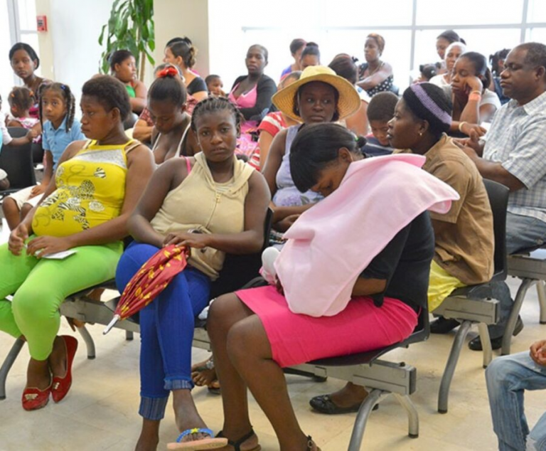 Amnistía pide al Gobierno garantizar salud haitianos