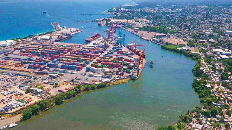 Dos puertos movilizan la mayor parte de la carga marítima dominicana