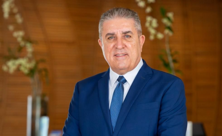 Andrés Fernández destaca impacto del parqueo en turismo La Romana–Bayahíbe