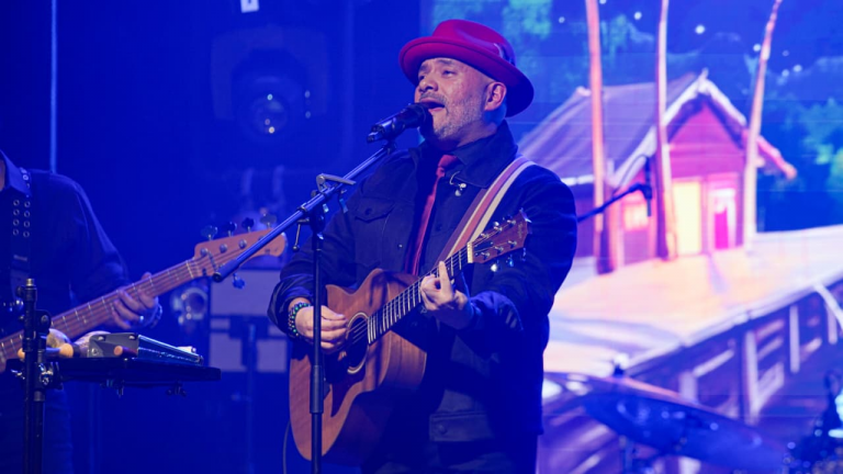 Pavel Núñez rinde homenaje a Rubby Pérez y Víctor Víctor en su concierto “Bipolarband”