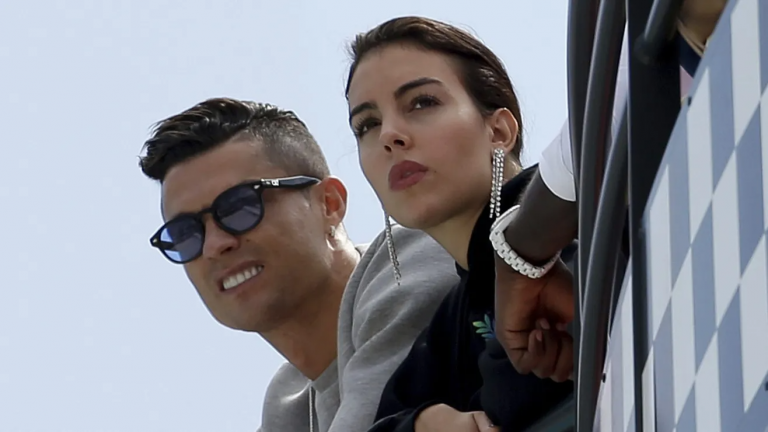 Cristiano Ronaldo compra lujosa propiedad a la que solo puede acceder en barco o hidroavión en el Mar Rojo