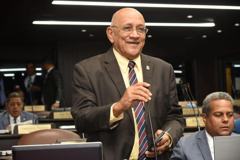 Exdiputado Napoleón López Rodríguez sufre accidente de tránsito en Nagua