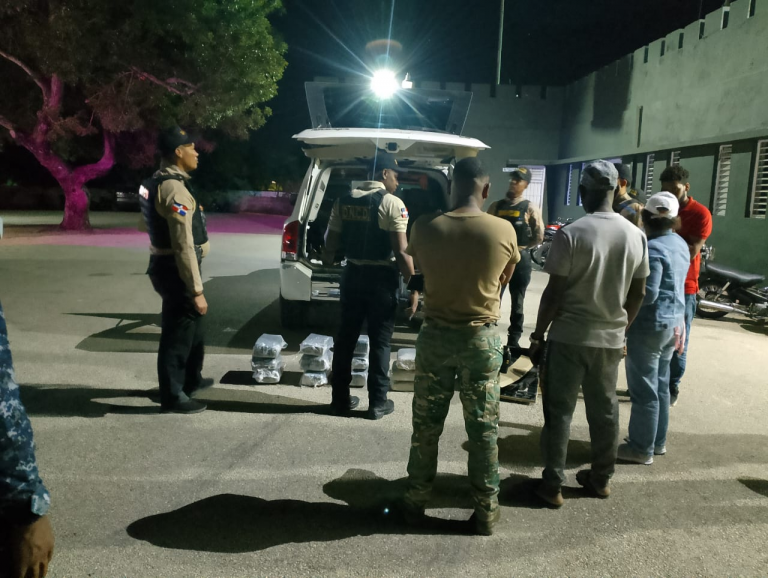 Ejército detiene hombre que ocultaba 12 pacas de marihuana en San Juan de la Maguana
