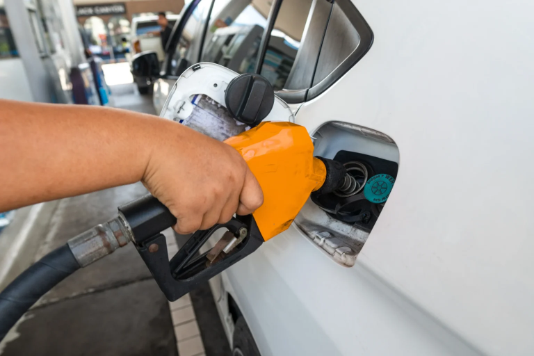 Gobierno asigna subsidio de RD$69.6 millones para mantener congelados los combustibles esenciales 