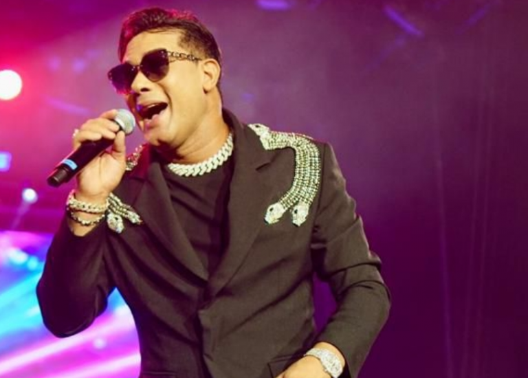 Raulín Rodríguez se crece en dos noches de bachata en la Arena del Cibao