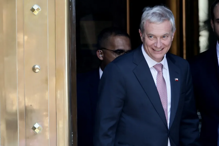 Libertarios están «disponibles» para entrar al Gobierno de Kast pero ponen condiciones