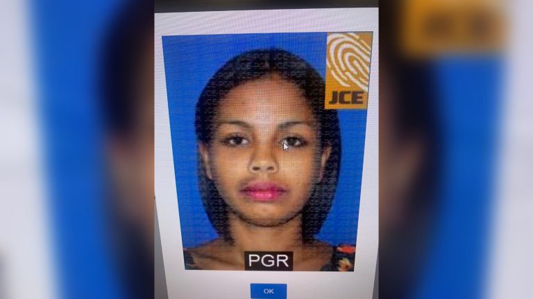 30 años de prisión a mujer que prendió fuego a 3 casas tras novio terminar relación