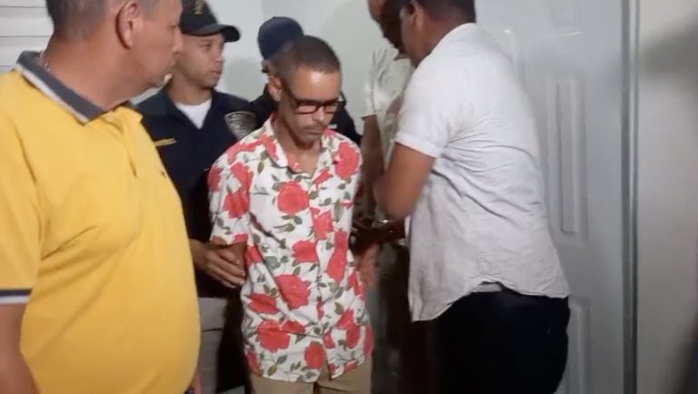 Se entregan acusados de tirotear vivienda del alcalde de Navarrete