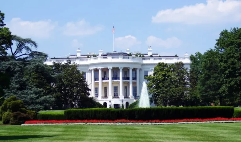 EEUU hacia otro cierre del gobierno en medio de las críticas demócratas por la muerte de manifestantes