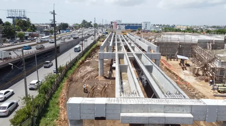 Mandan a prisión seguridad por robar materiales de construcción del Metro y Teleférico