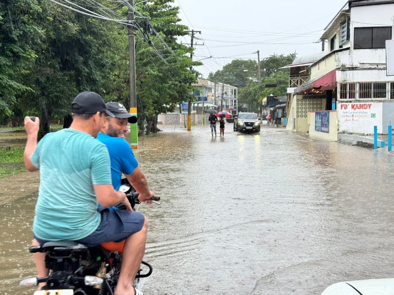 Fuertes lluvias provocan inundaciones en Puerto Plata y Sosúa