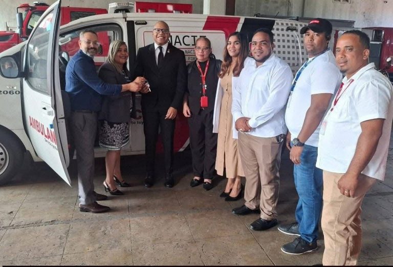 INACIF entrega ambulancia para fortalecer servicios forenses en Puerto Plata