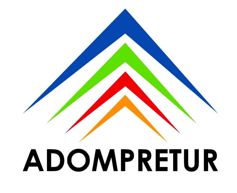 ADOMPRETUR rinde homenaje a don Luis Pelegrín con ofrenda floral en Puerto Plata