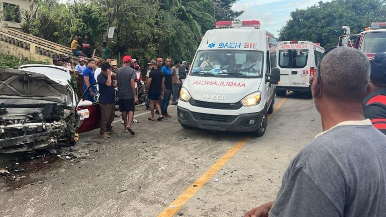 Choque entre dos vehículos deja tres heridos en la carretera Gregorio Luperón, Puerto Plata