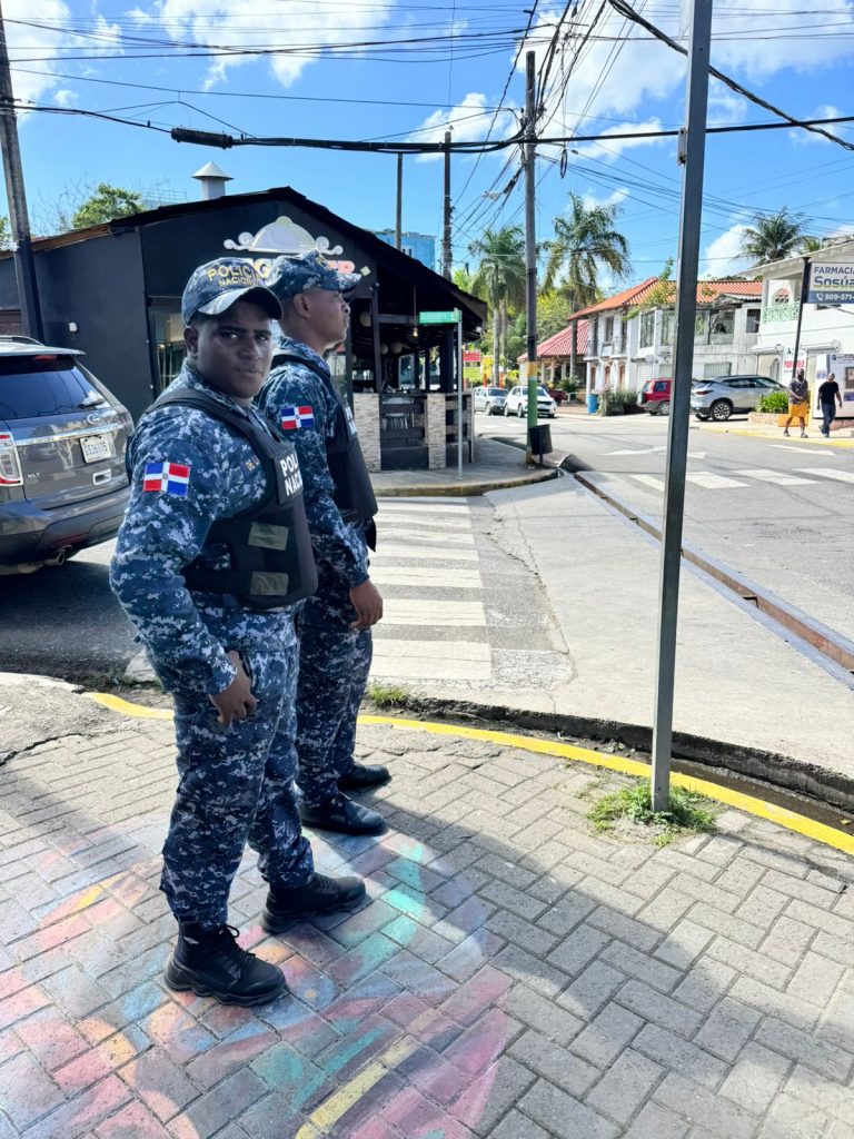 Refuerzan la seguridad en Sosúa: 25 nuevos agentes se integran al patrullaje