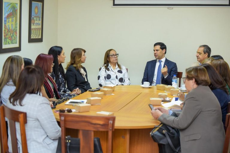 Gobernadora de Puerto Plata participa en importante encuentro con el Ministro de Cultura y gobernadoras del Cibao