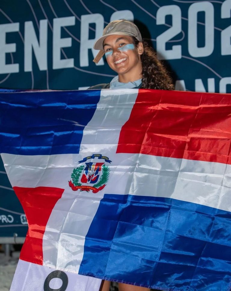 Dominicana Victoria Bratmtot arrasa en el Maya Windfest y pone en alto a RD