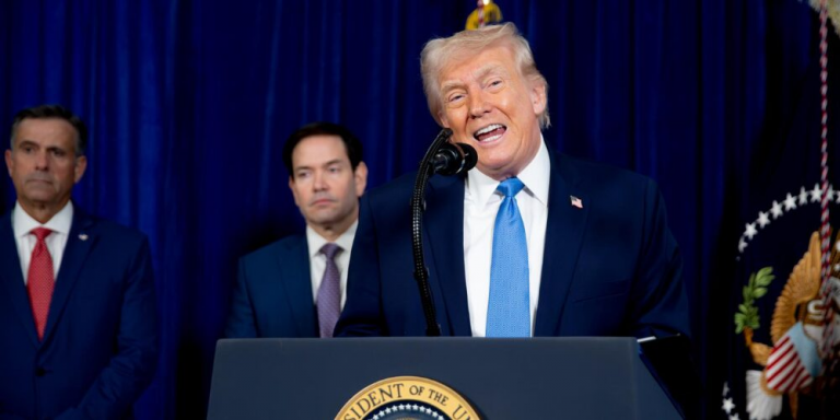 Trump advierte a Delcy Rodríguez de que si no actúa bien acabará peor que Maduro