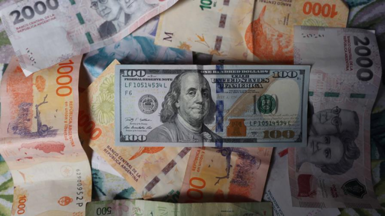 Argentina obtiene préstamo de bancos internacionales por US$ 3,000 millones